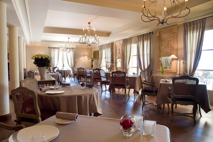 salle_restaurant_montecristo_hotel_castellet_christophe_bacquie_tribu_ohayon