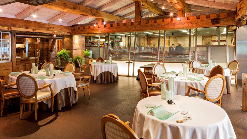 Salle du restaurant de Yoann Conte à Veyrier du Lac